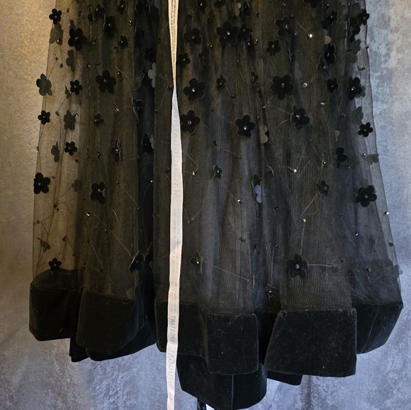 MacDuggal Elegant Black Dress - Picture 6 of 7